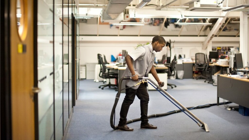 Professional Office Cleaning: The Key to a Healthy Workplace